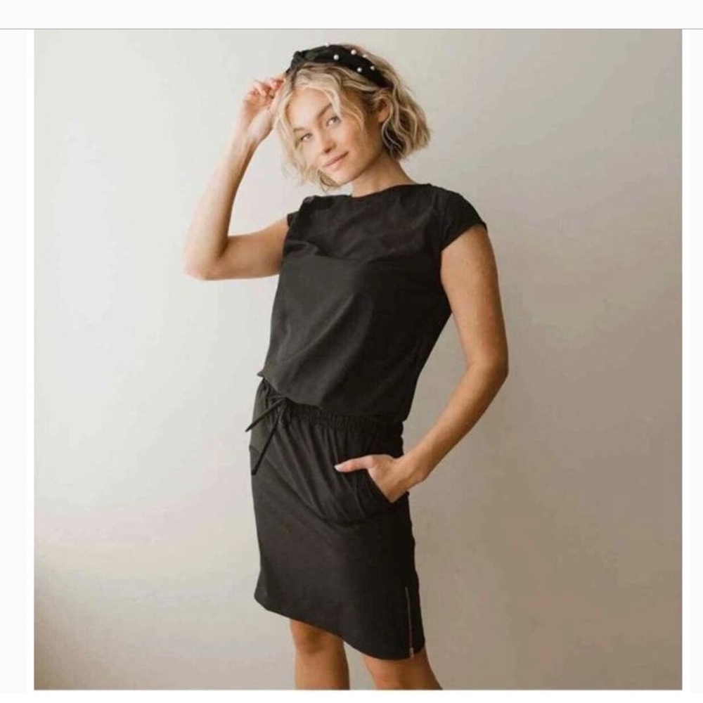Albion Going Places Cap Sleeve Drawstring Waist Dress in Black XS EUC Travel